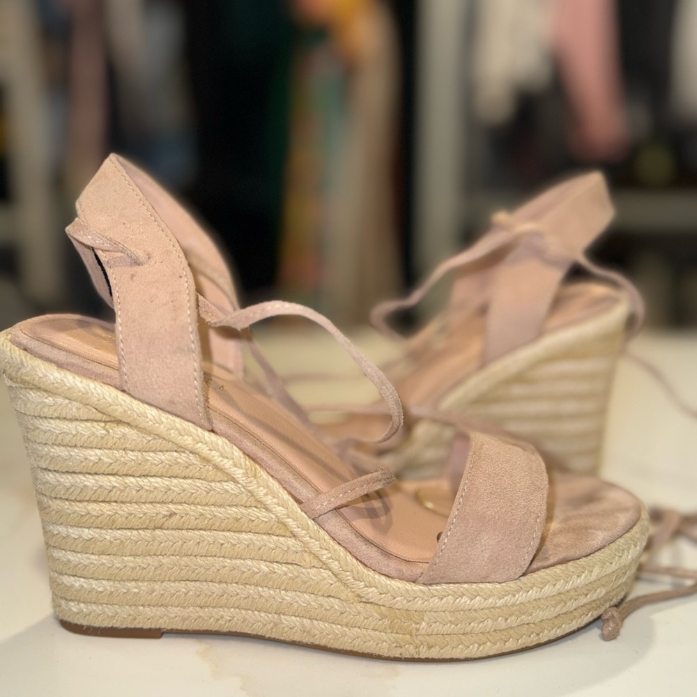 Wedges that wrap around your ankles.